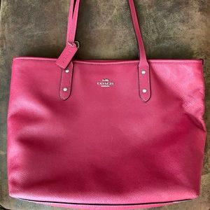 Super cute pink leather Coach tote bag!